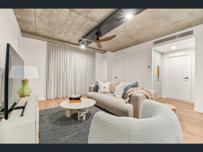 406/27 Lorne Street, Alderley — photo 1 of 5