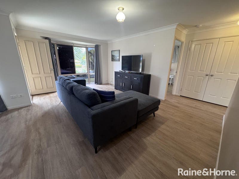 4 Avocado Cres, Kingaroy — photo 1 of 5