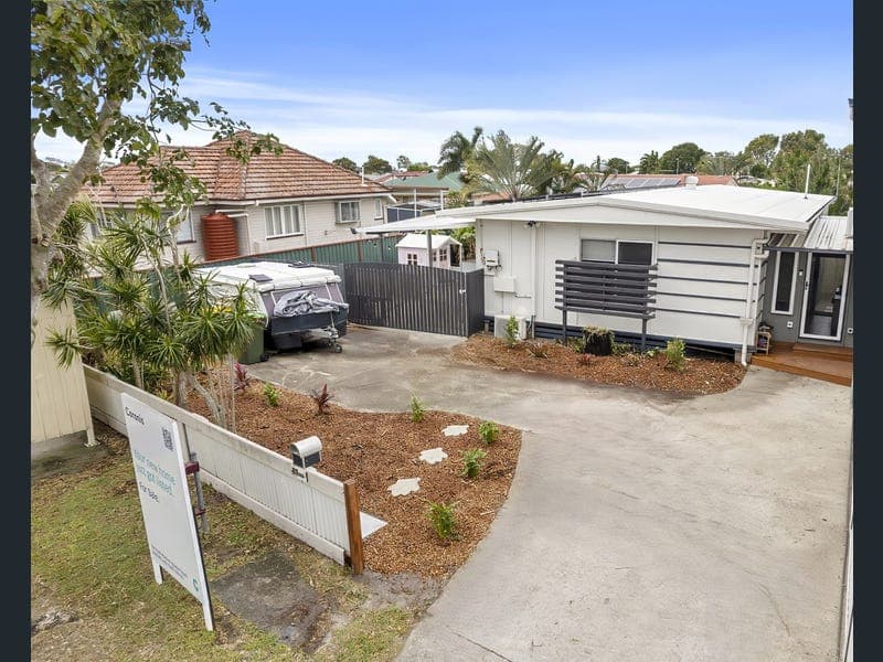 87 Moreton Terrace, Beachmere — photo 1 of 5
