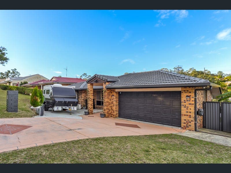 14 Nandi Terrace, Pacific Pines — photo 1 of 5