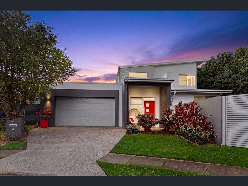 1 Palladium Boulevarde, Hope Island — photo 1 of 5