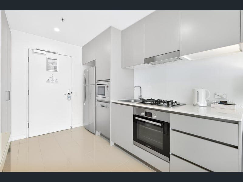 2903/3440 Surfers Paradise Blvd — photo 1 of 5