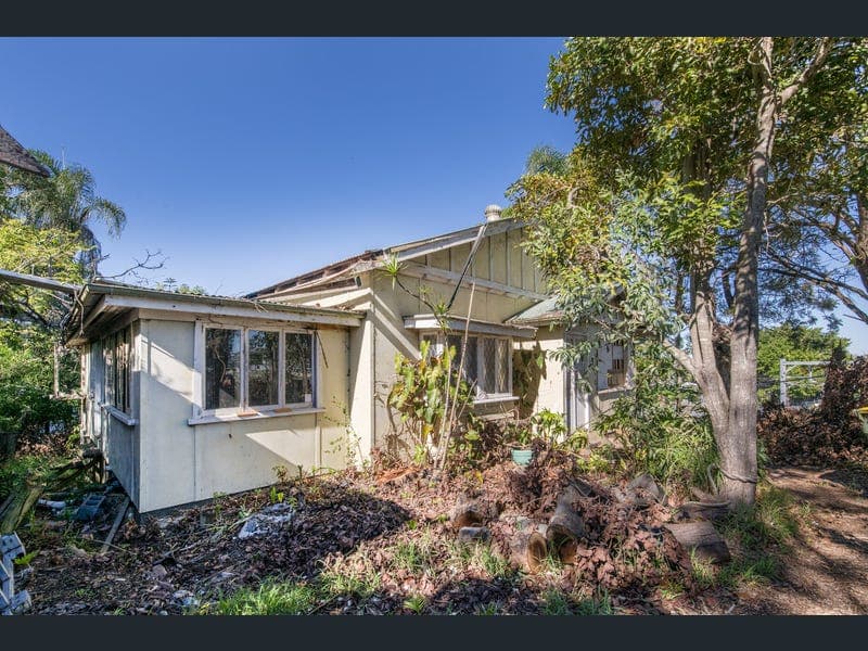 34 Wilkins Street East, Annerley — photo 1 of 5