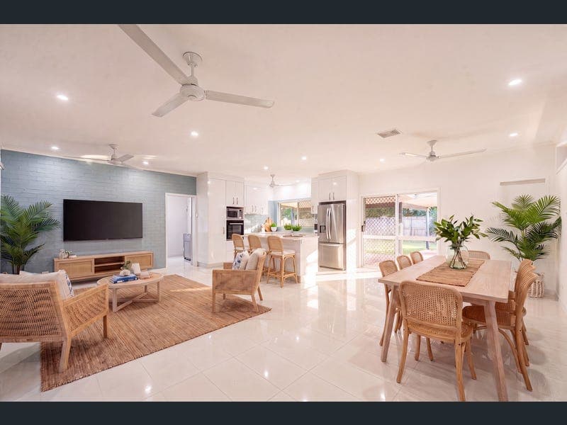 3 Melinga Close, Caravonica — photo 1 of 5