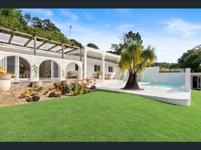 922 Currumbin Creek Road, Currumbin Valley — photo 1 of 5