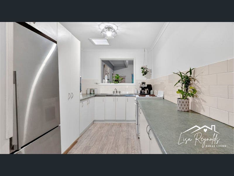 8 Winifred Street, Burpengary — photo 1 of 5
