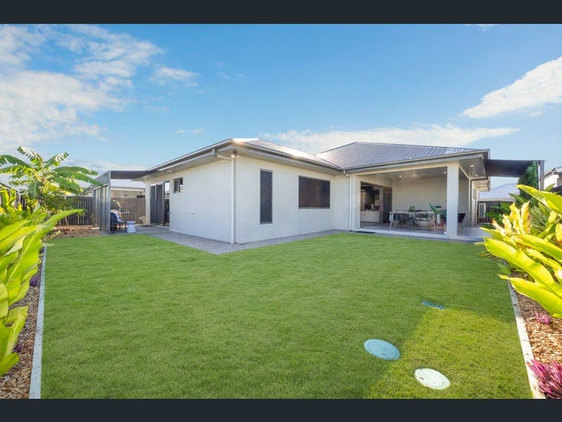 11 Broadmeadows Crescent, Bohle Plains — photo 1 of 5