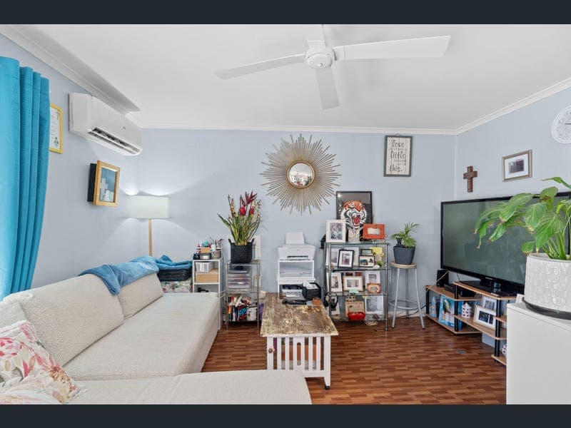 2/24 Darrambal Street, Surfers Paradise — photo 1 of 5