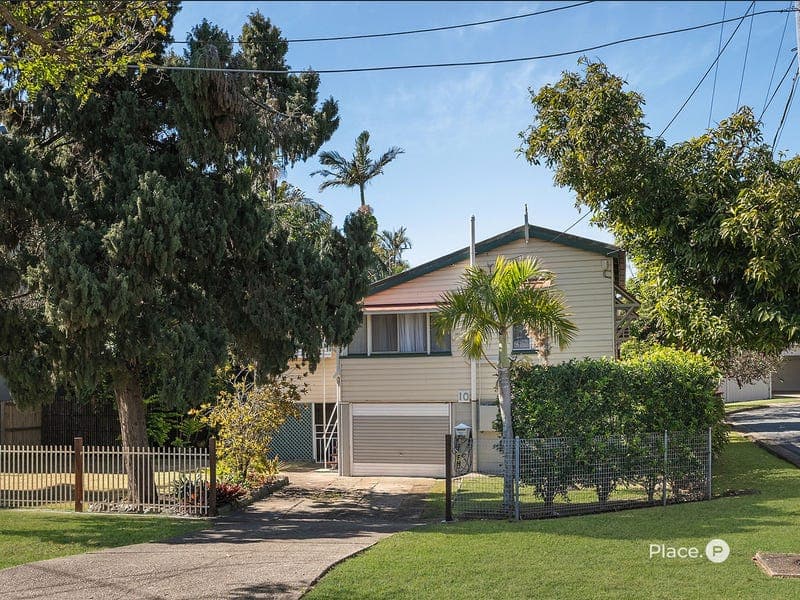 10 Landsborough Avenue, Scarborough — photo 1 of 5