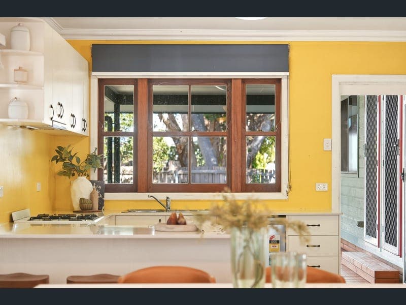 16 Barber Street, Keperra — photo 1 of 5