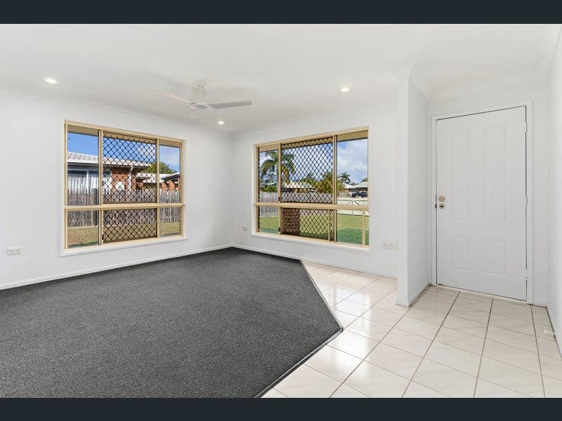 5 Dunbavan Place, Norman Gardens — photo 1 of 5