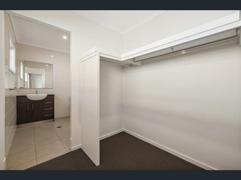 7 Banksia Road, Coomera — photo 1 of 5