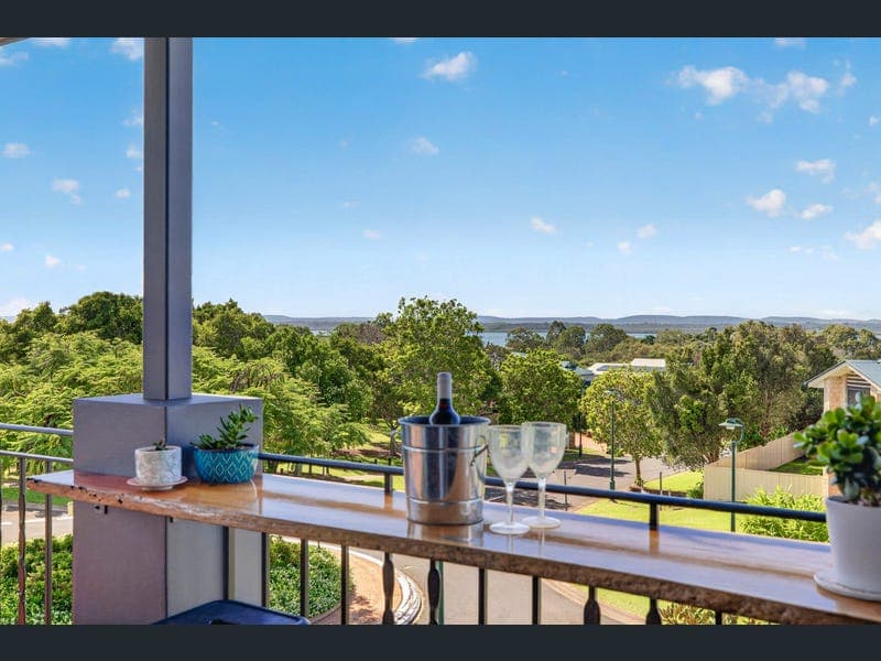 3 Keirnan Street, Redland Bay — photo 1 of 5