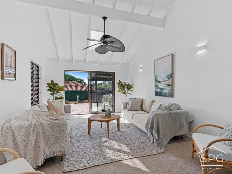 6 Jalanga Street, Belmont — photo 1 of 5