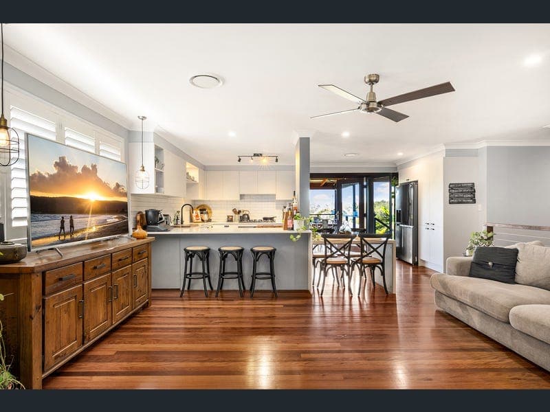 11 Clonara Street, Rochedale South — photo 1 of 5