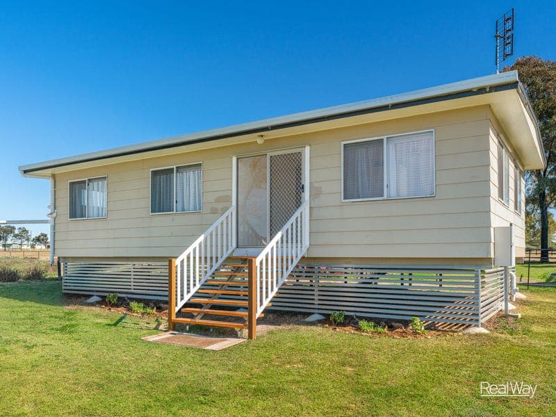 22-24 Oakey Cooyar Road, Kulpi — photo 1 of 5