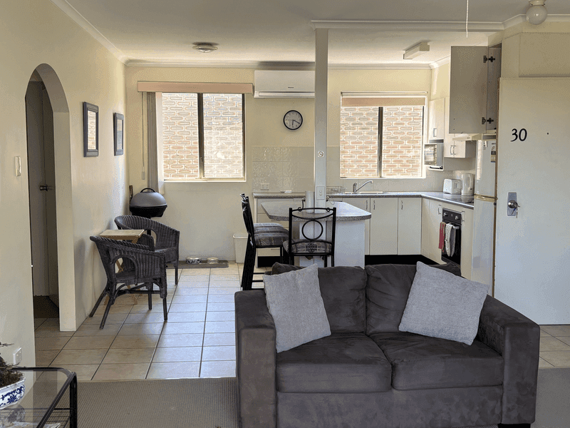 30/490 Marine Parade, Biggera Waters — photo 1 of 5