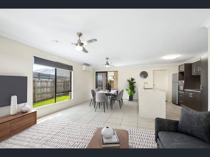2/14 Ruby Crescent, Meridan Plains — photo 1 of 5