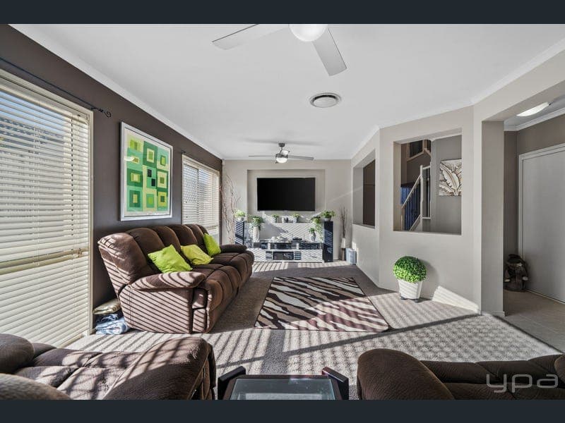 7 Fimbriata Court, Ormeau — photo 1 of 5