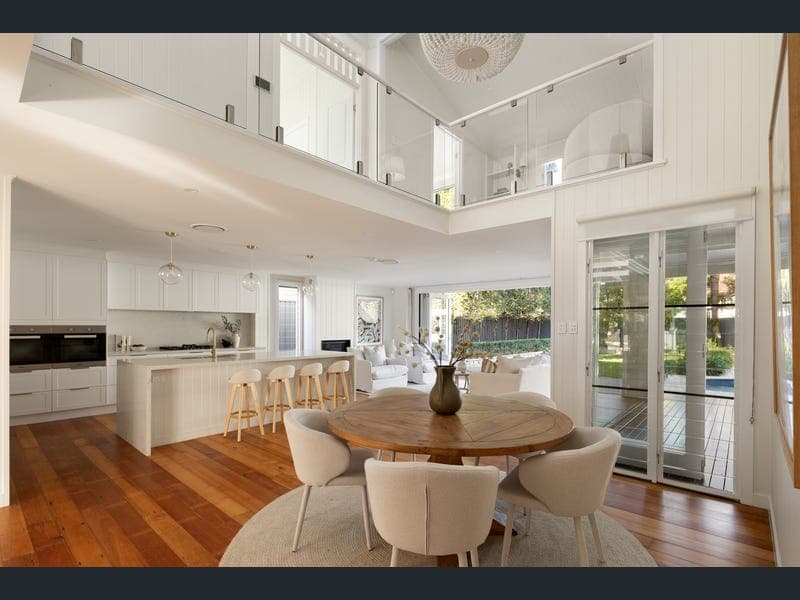 137 Yabba Street, Ascot — photo 1 of 5