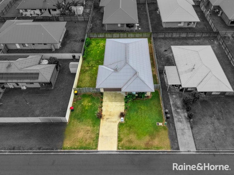 20 Dawson Avenue, Thabeban — photo 1 of 5