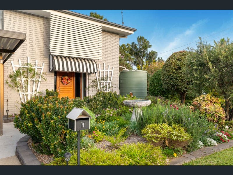 1 Laura Court, Beaudesert — photo 1 of 5
