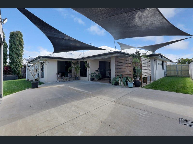 29 Stone Drive, Bucasia — photo 1 of 5