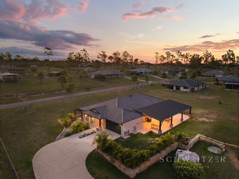 16 Wakefield Crescent, Kensington Grove — photo 1 of 5