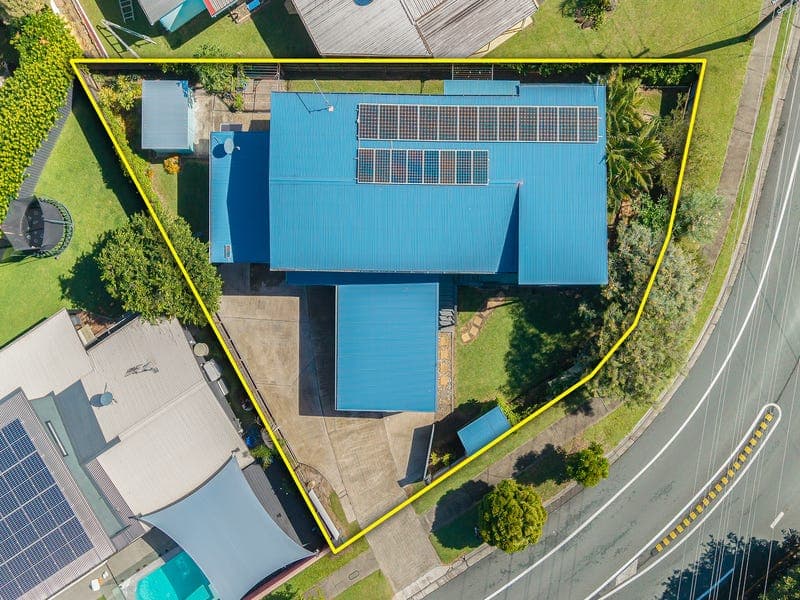 24 Palm Drive, Mooloolaba — photo 1 of 5