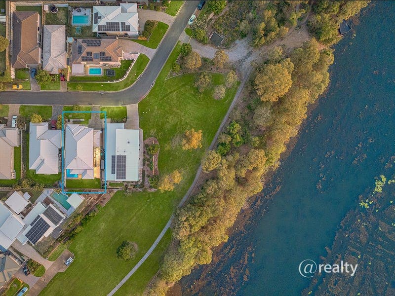 25 Comet Circuit, Warner — photo 1 of 5