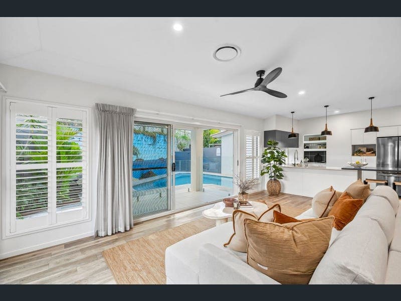 16 Starling Crescent, Peregian Springs — photo 1 of 5