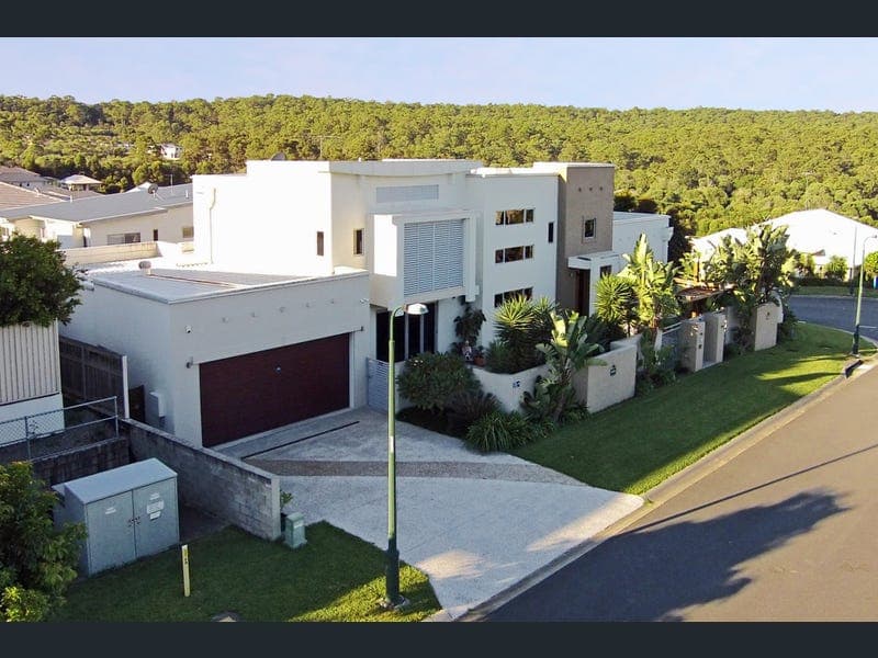 1 Mark Townend Link, Daisy Hill — photo 1 of 5