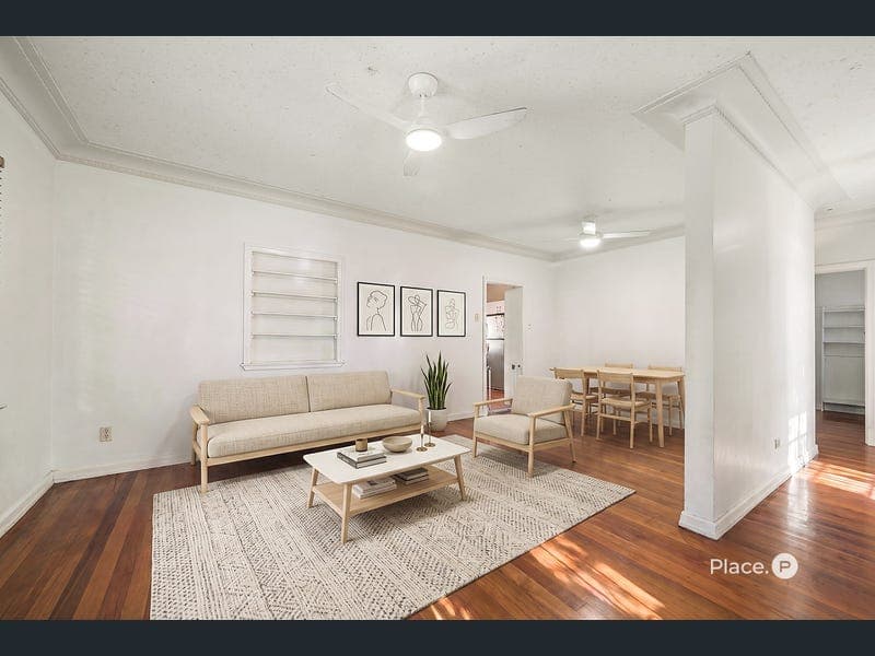 19 Martha Street, Camp Hill — photo 1 of 5