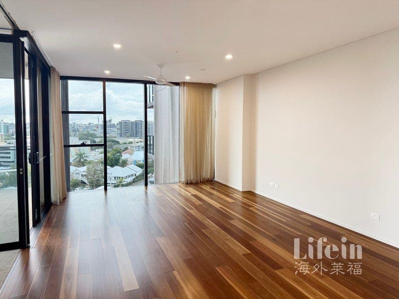 70807/25 Mollison Street, West End — photo 1 of 5