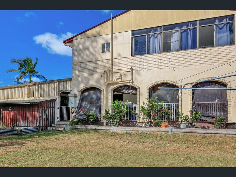 99 Avoca Street, Millbank — photo 1 of 5