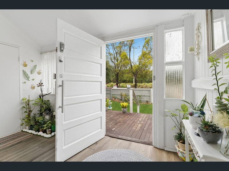 111 Brisbane Road, Riverview — photo 1 of 5