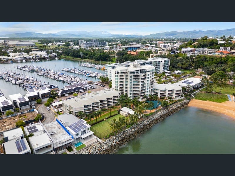 25/7 Mariners Drive, Townsville City — photo 1 of 5