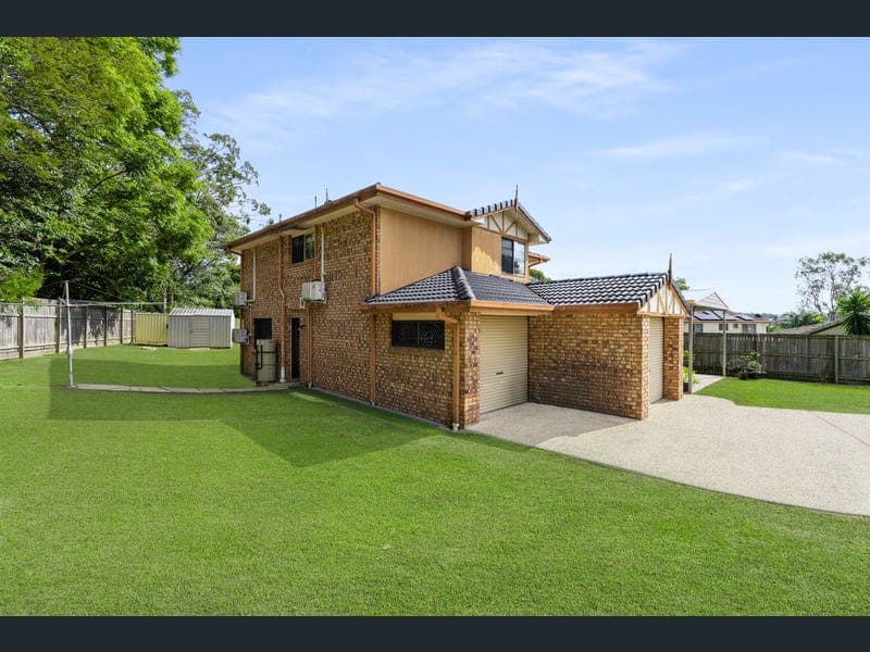 19 Whetton Court, Boronia Heights — photo 1 of 5