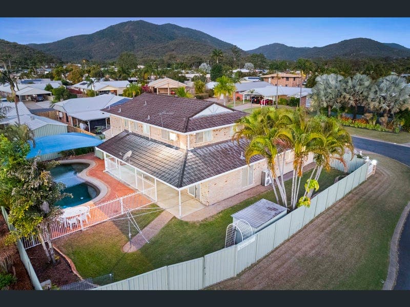 5 Skinner Drive, Norman Gardens — photo 1 of 5