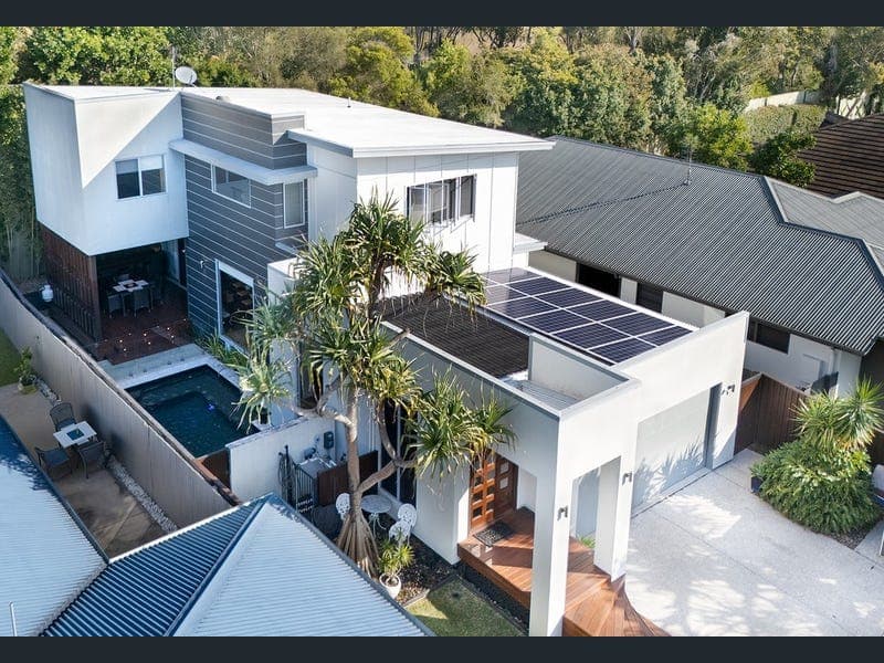 33 Myrtle Place, Mountain Creek — photo 1 of 5