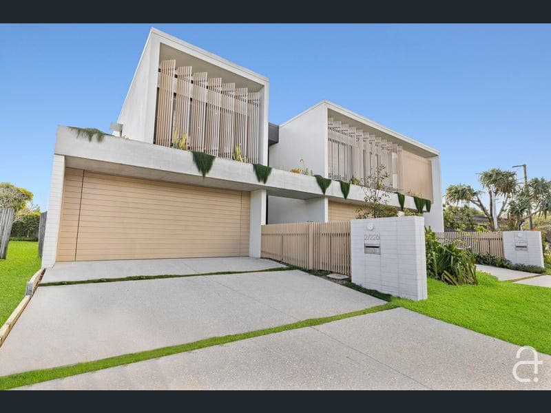 Residence Two/226 Oceanic Drive, Bokarina — photo 1 of 5
