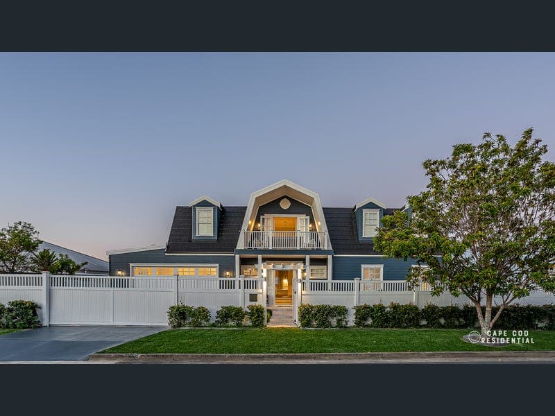 16 Therese Mary Avenue, Carrara — photo 1 of 5