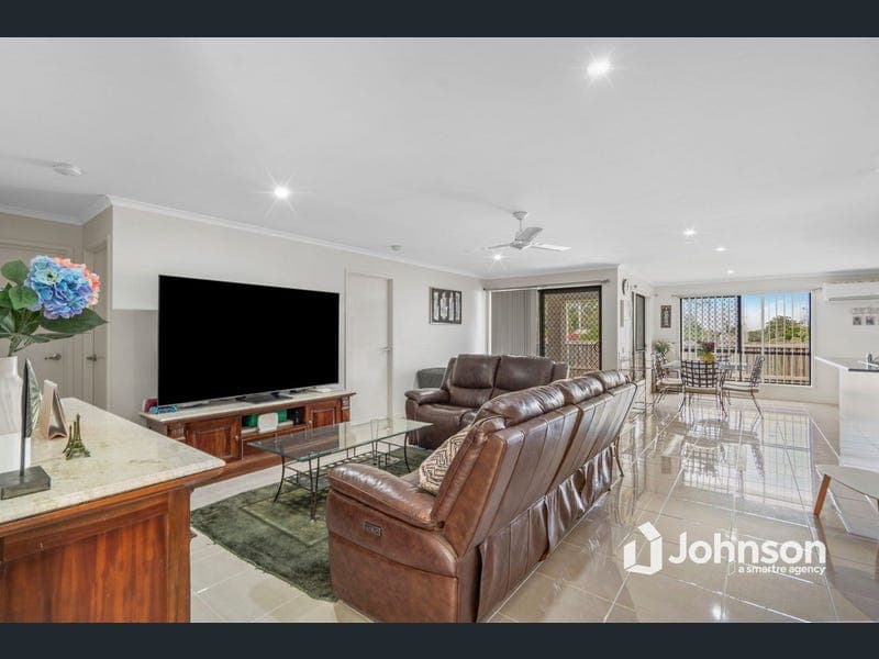 22 Valuniu Place, Boronia Heights — photo 1 of 5