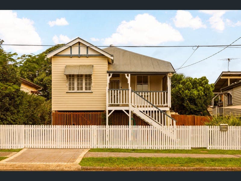 11 Steven Street, Redcliffe — photo 1 of 5
