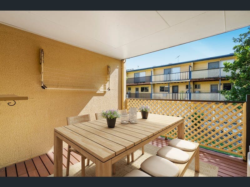 6/8 Briggs Road, Springwood — photo 1 of 5