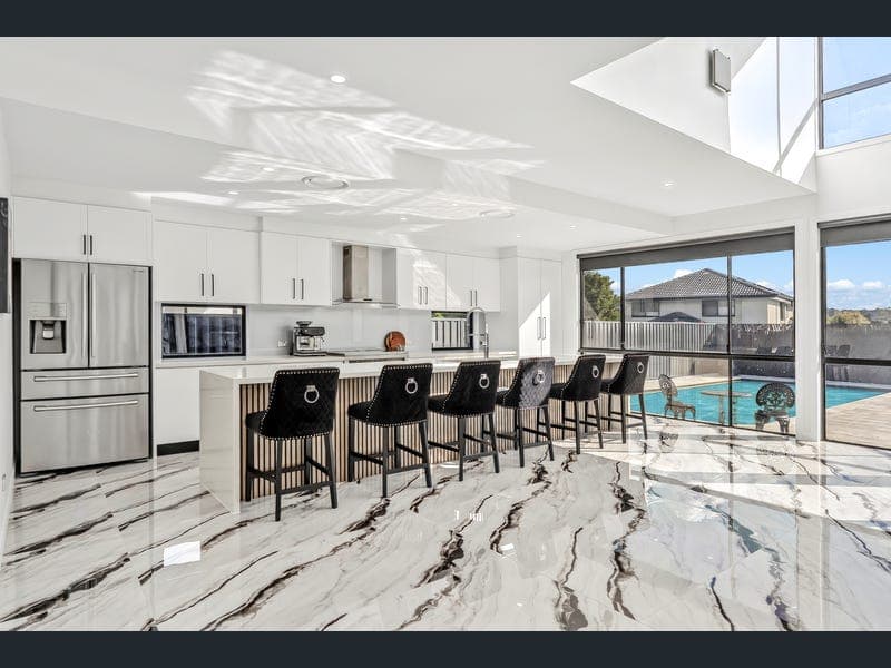 8 Corymbia Way, Molendinar — photo 1 of 5