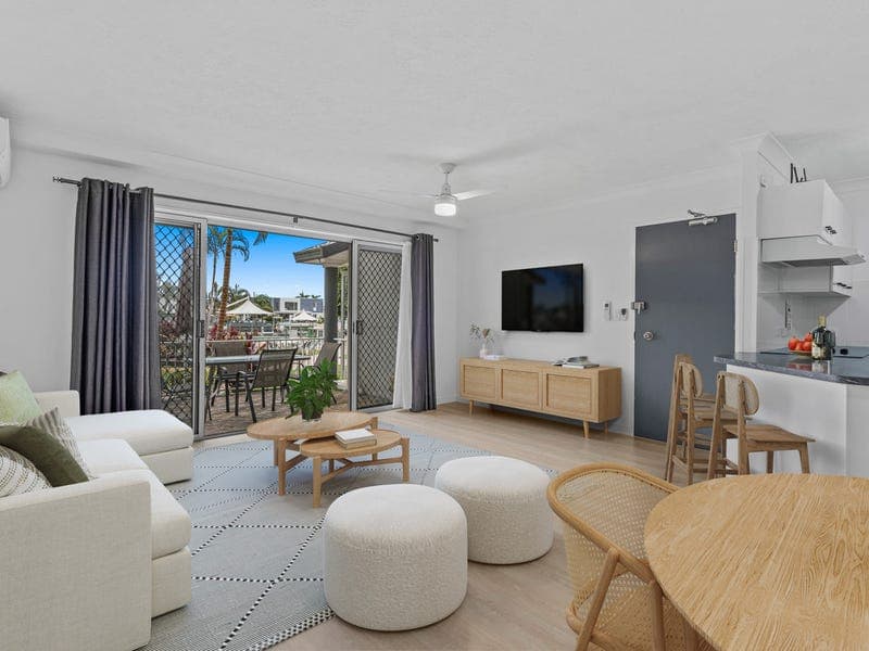12/6 Back Street, Biggera Waters — photo 1 of 5