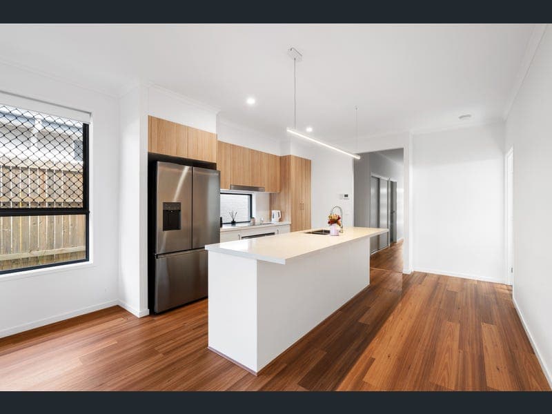22 Positano Street, Morayfield — photo 1 of 5