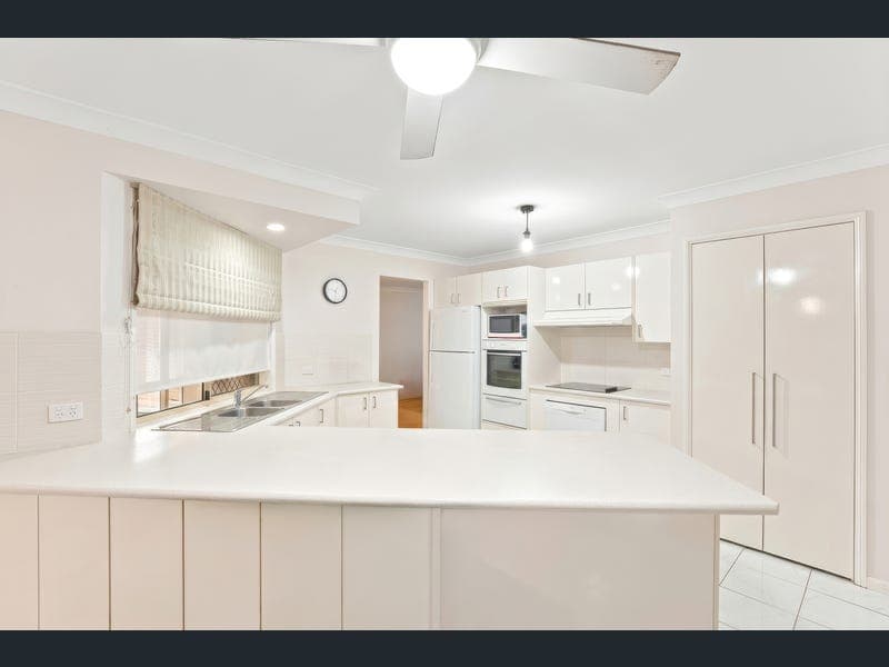 11 Bishop Lane, Bellmere — photo 1 of 5
