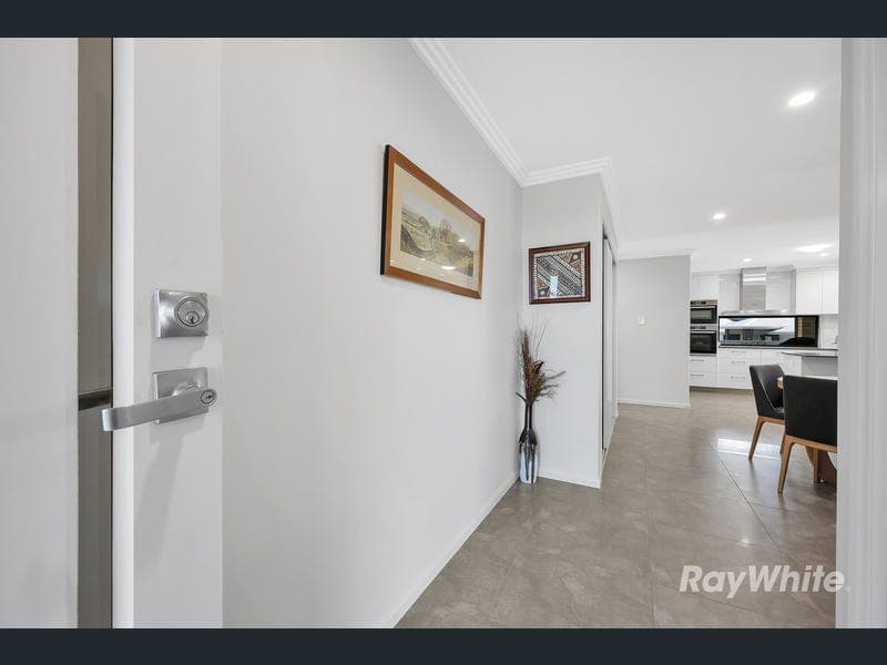 233 Barolin Esplanade, Coral Cove — photo 1 of 5